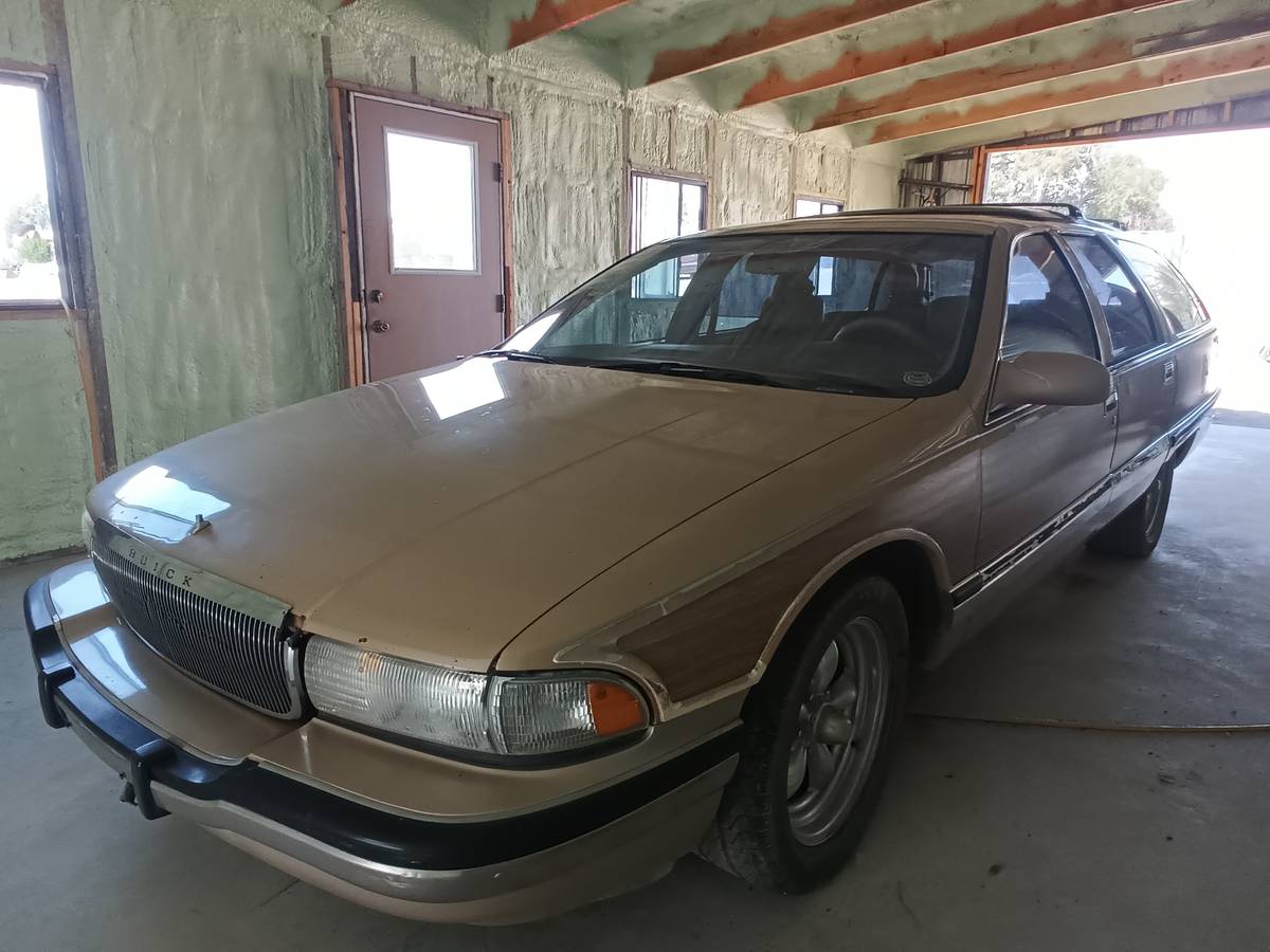 Buick-Roadmaster-estate-wagon-1995