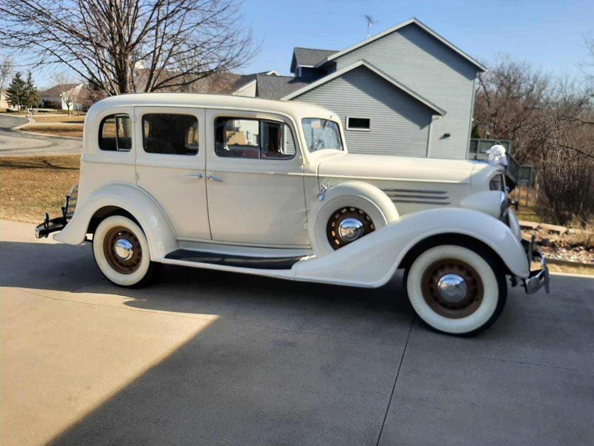 Buick-Sedan-1934-custom