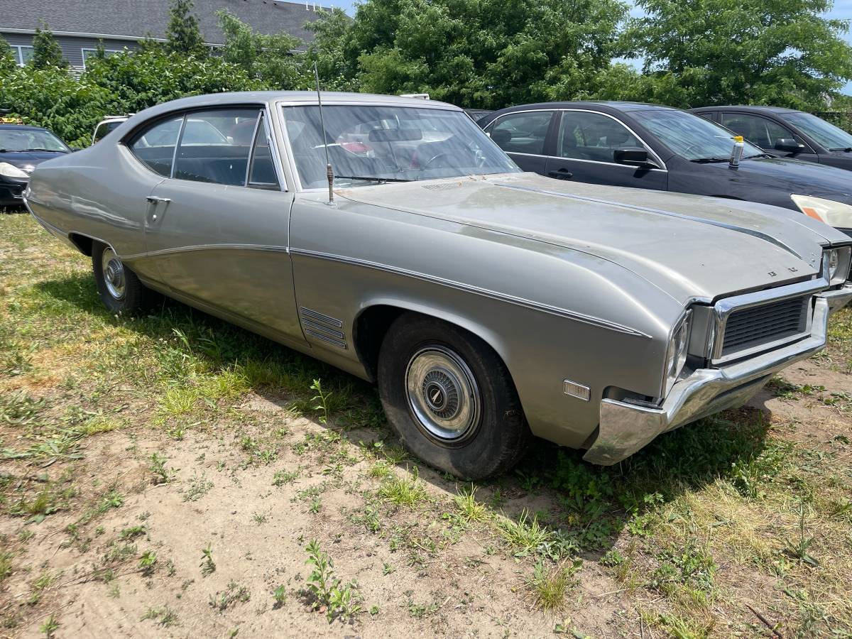 Buick-Skylark-1968-silver