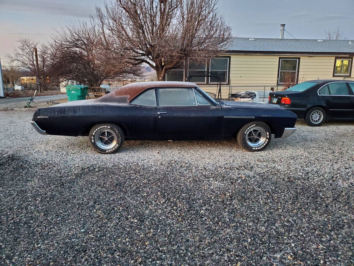 Buick-Special-skylark-1967-blue