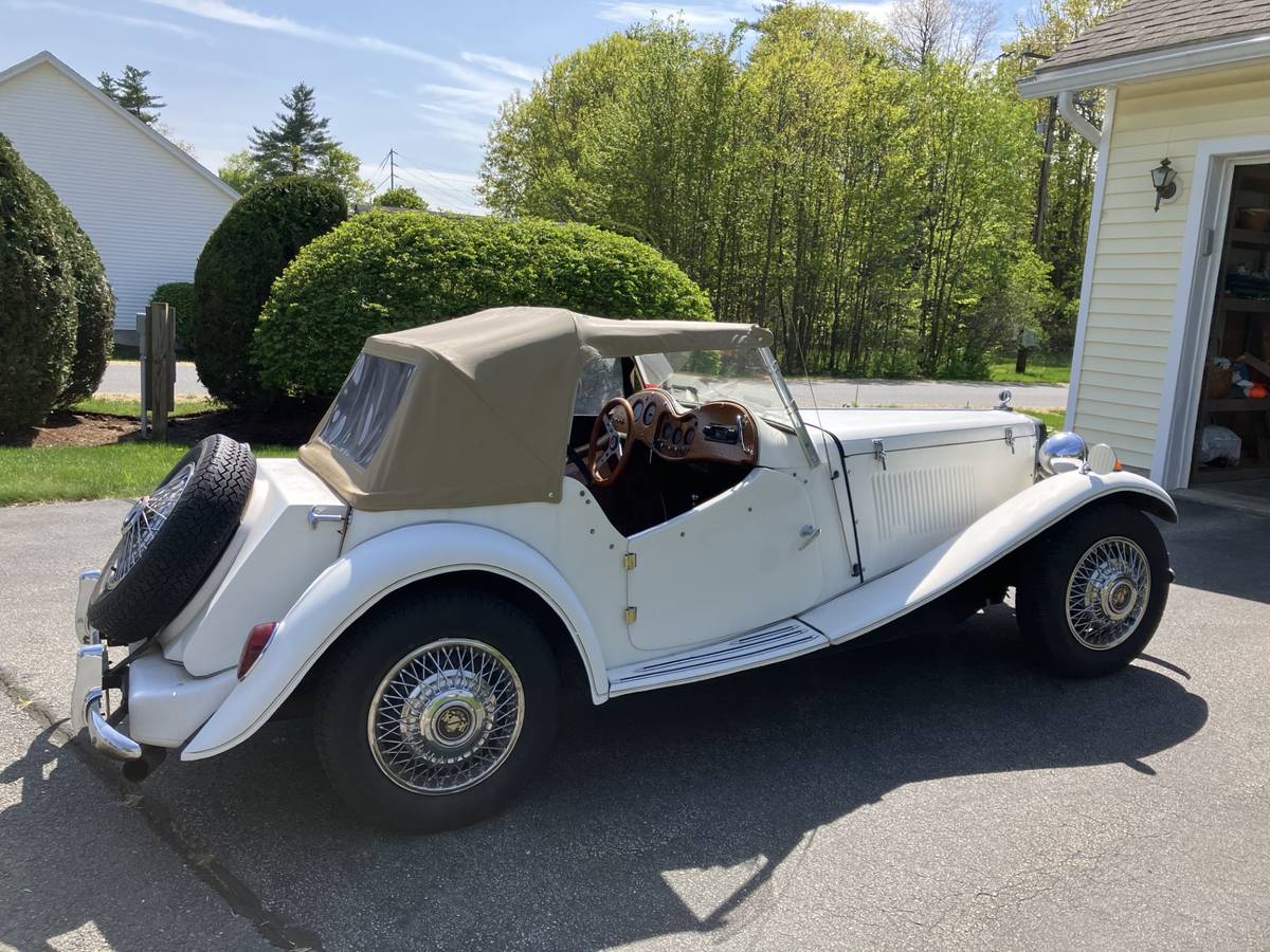 Built-on-a-1969-vw-bug-1969-white
