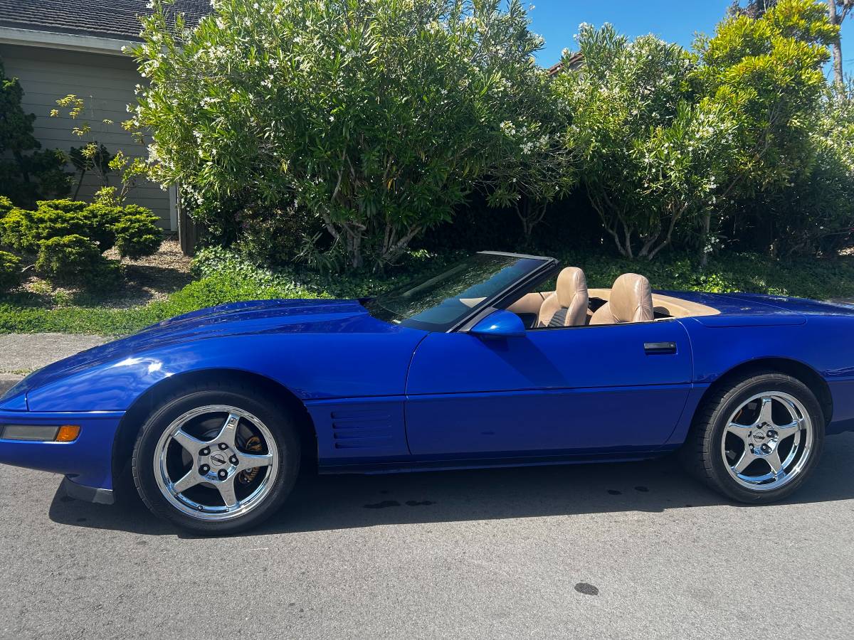 C4-convertible-corvette-1994-blue