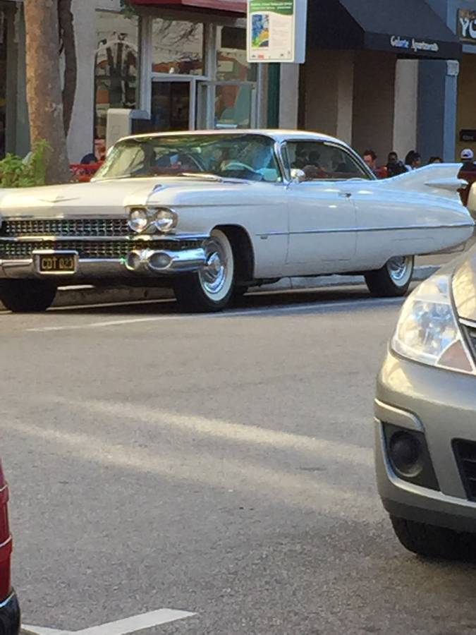 Cadillac-1959-white
