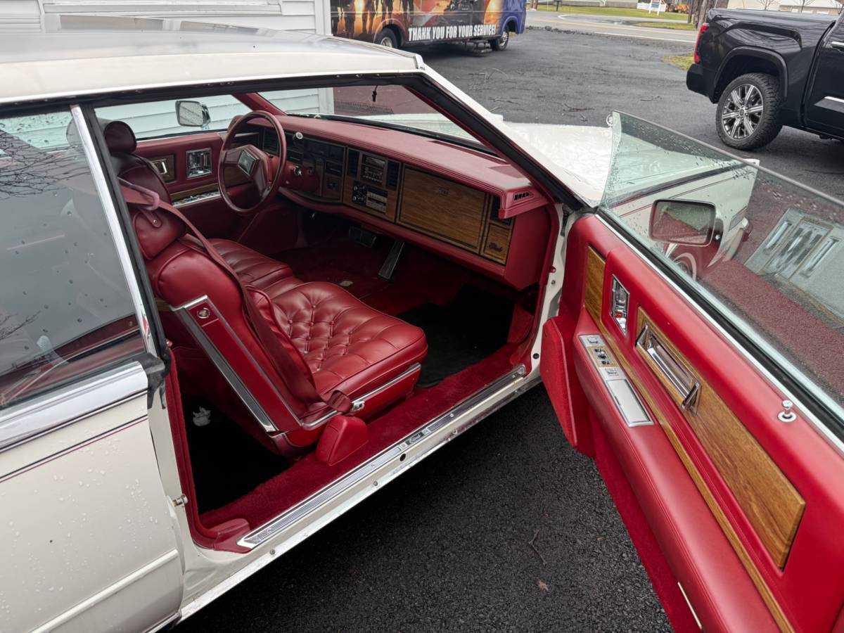 Cadillac-Biarritz-1984