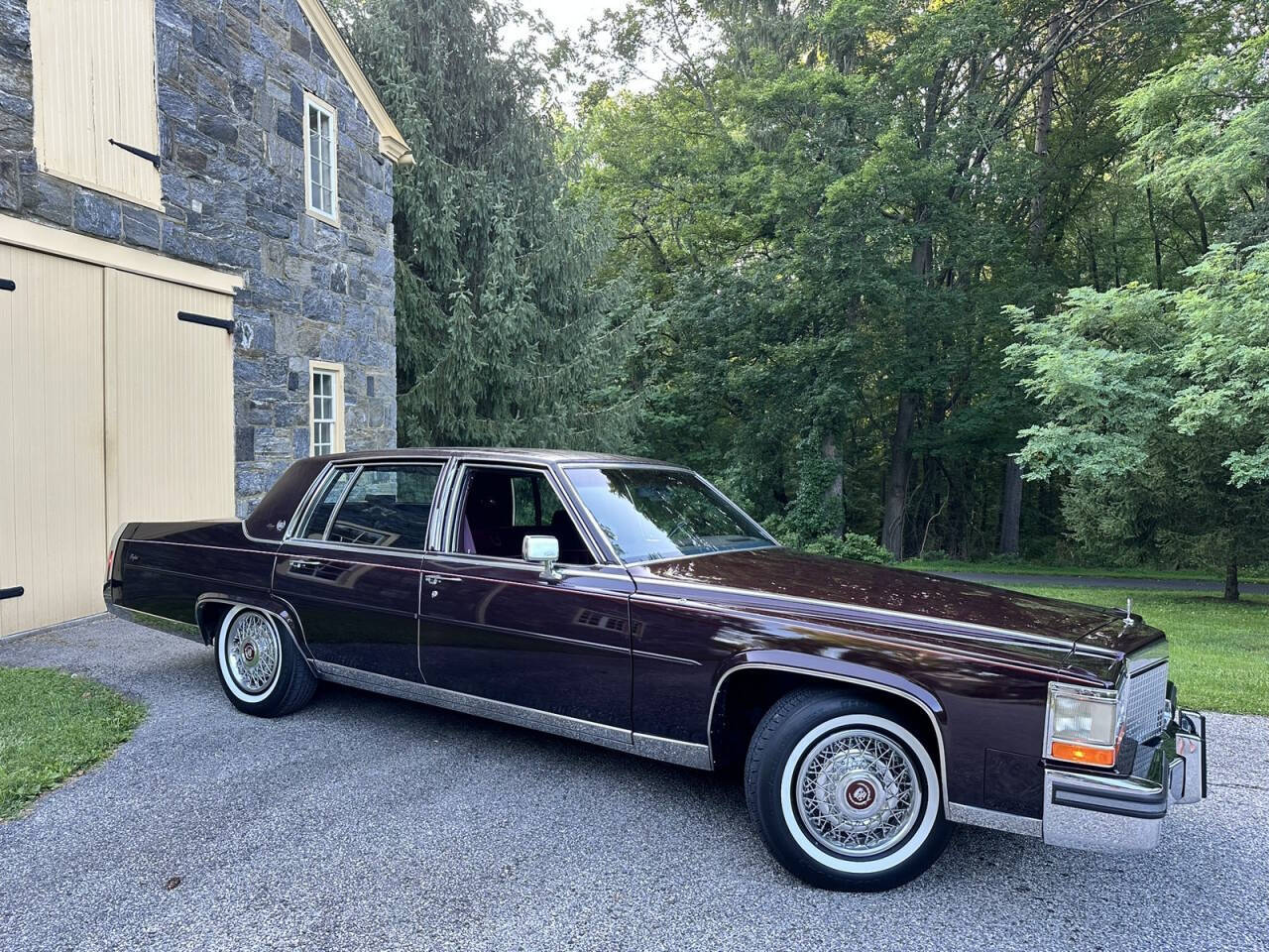 Cadillac-Brougham-1987-Bordeaux-Red-WDeep-Red-Metallic-Vinyl-Roof-Dark-Claret-Prima-Pillowed-Pillowed-Cloth