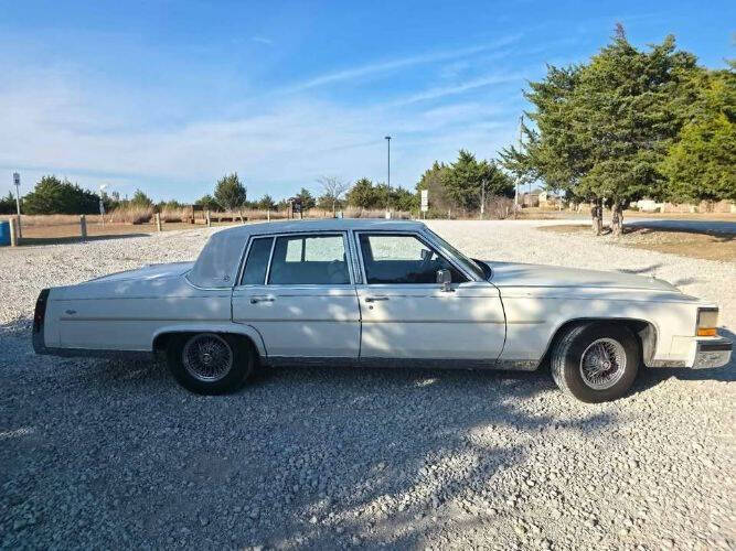 Cadillac-Brougham-1987-White-Beige