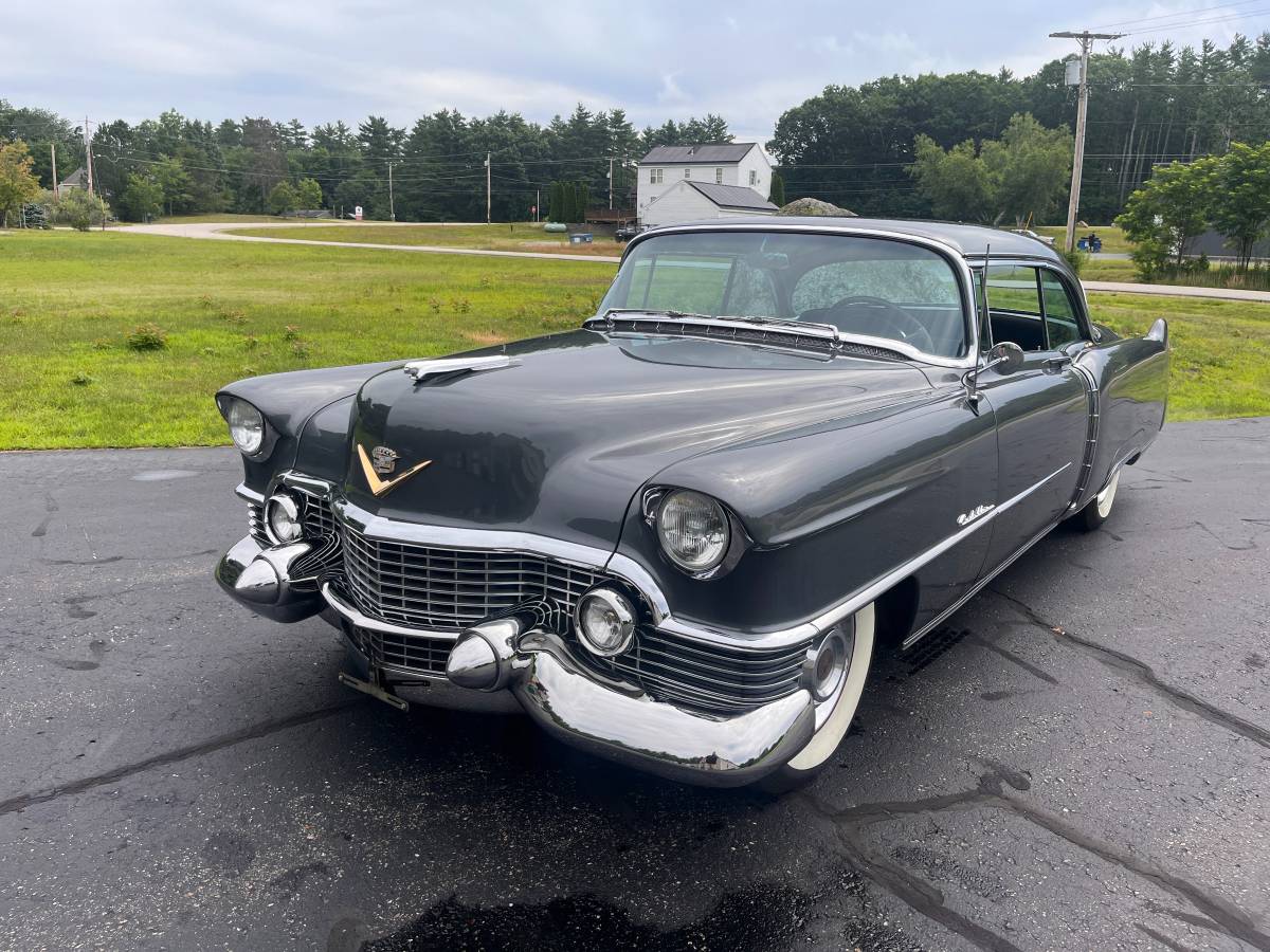 Cadillac-Coupe-deville-1954-grey