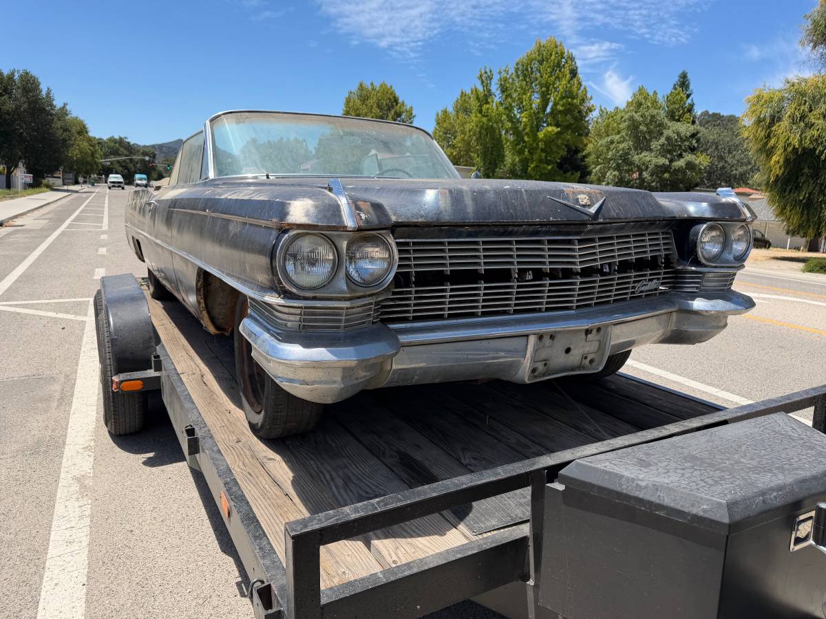 Cadillac-Coupe-deville-1964