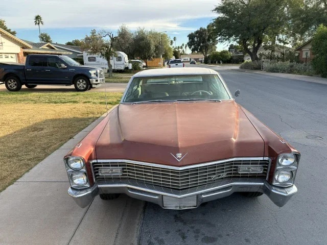 Cadillac-De-ville-sedan-1967-Red-Beige