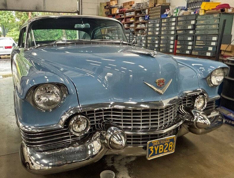 Cadillac-Deville-1954-Blue-And-White-Blue