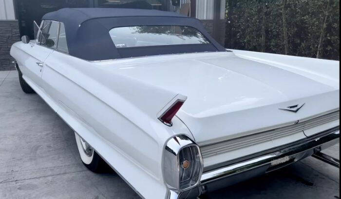 Cadillac-Deville-1962-White