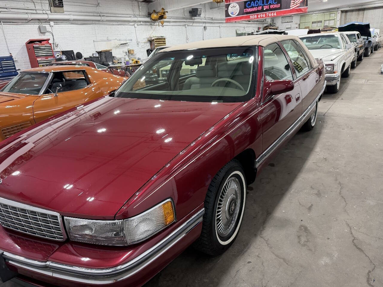 Cadillac-Deville-1995-Black-Tan
