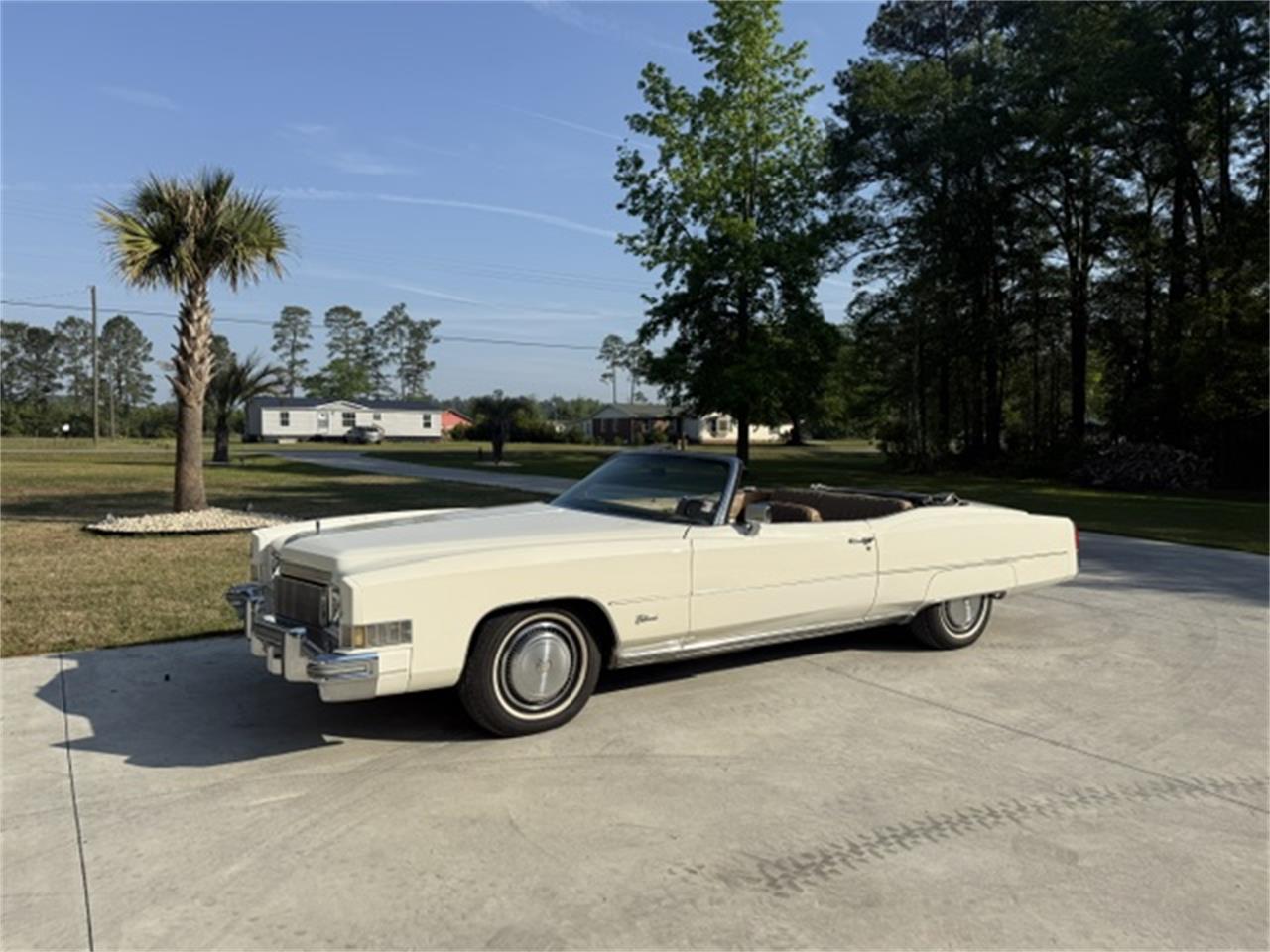 Cadillac-Eldorado-1974-white-tan