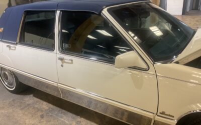 Cadillac Fleetwood 1989