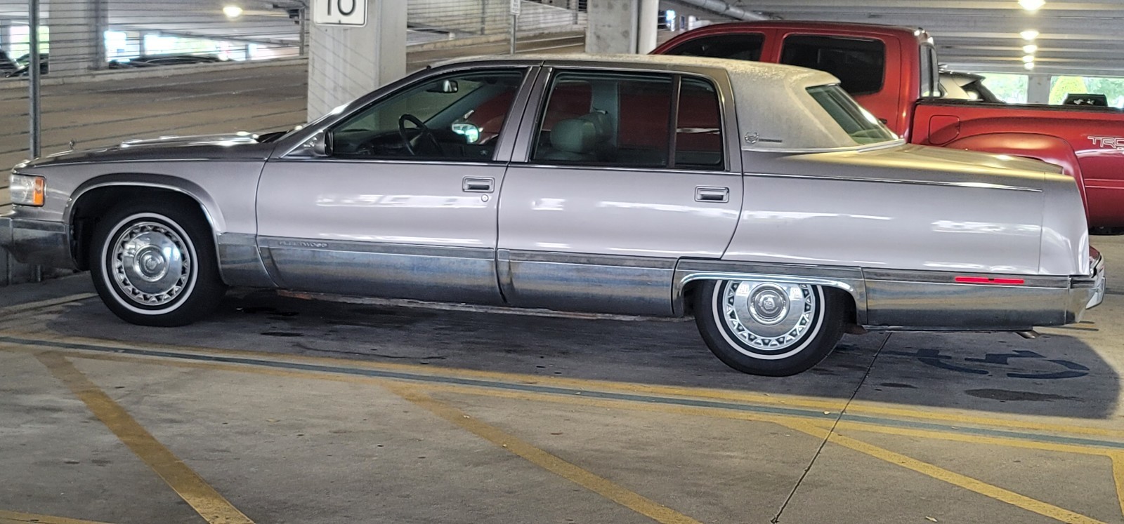 Cadillac Fleetwood 1996
