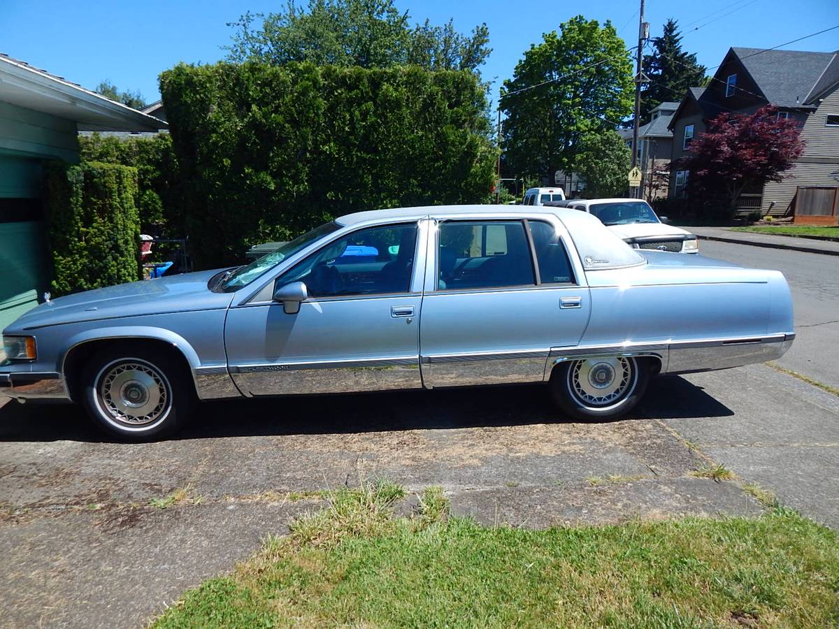Cadillac-Fleetwood-brougham-1994-blue
