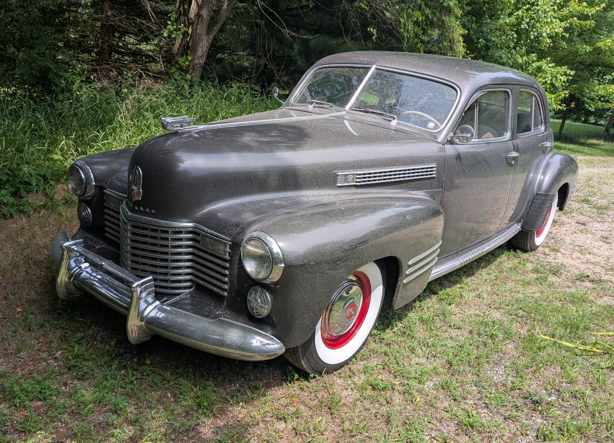 Cadillac-Model-62-1941-black