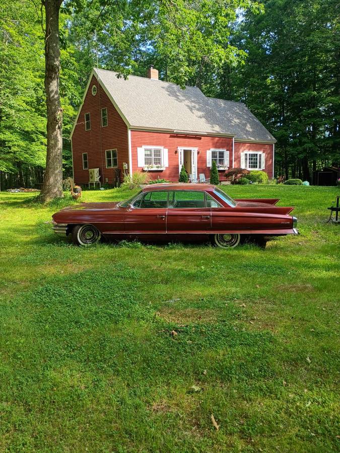 Cadillac-Sedan-deville-1962-red