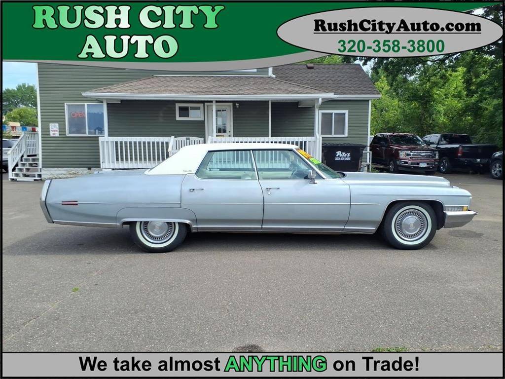 Cadillac-Sedan-deville-1972-silver