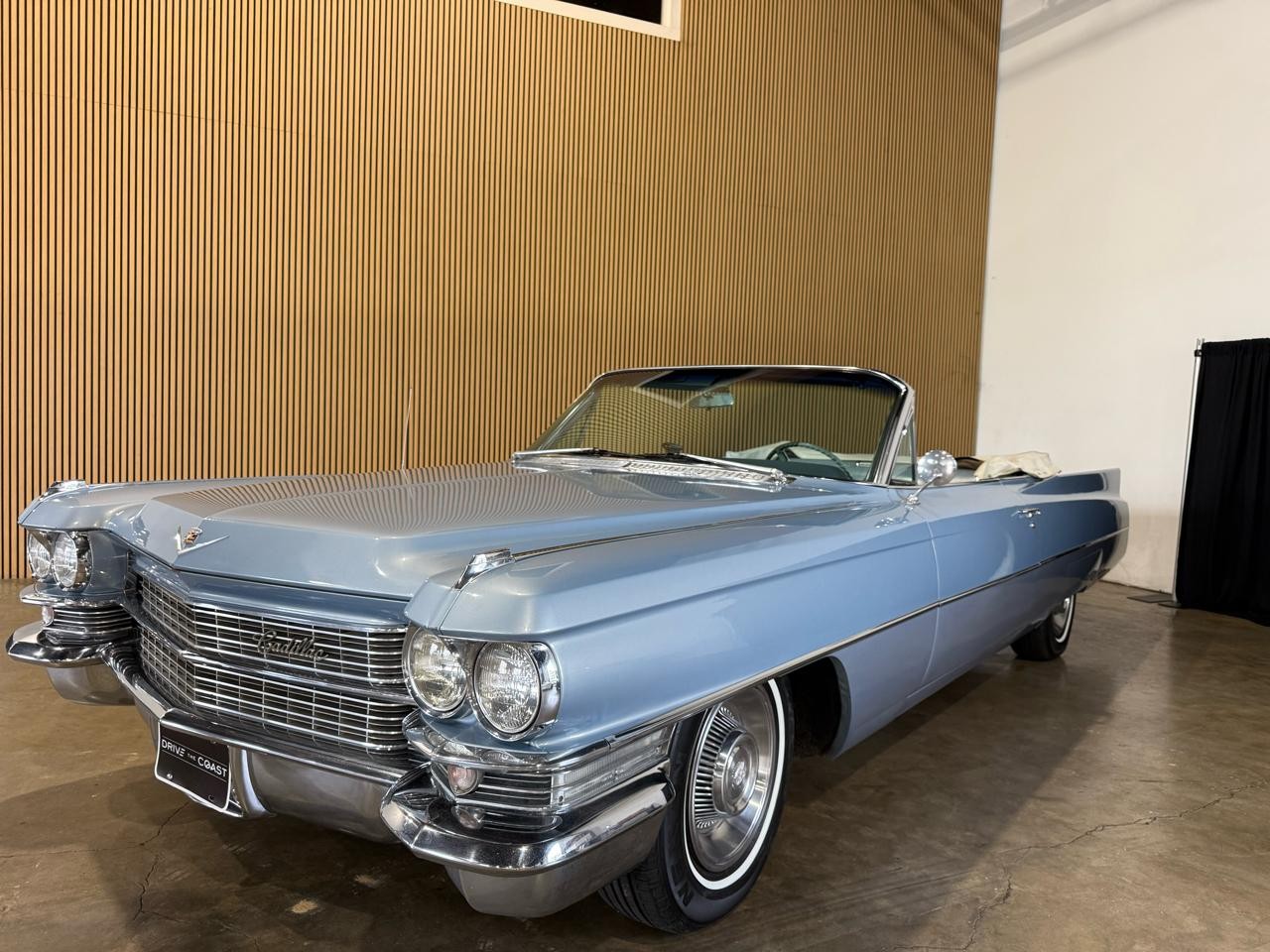 Cadillac-Series-62-1963-Classic-Car-Light-Blue