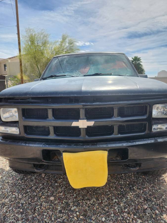 Chev-12-t-1993-black