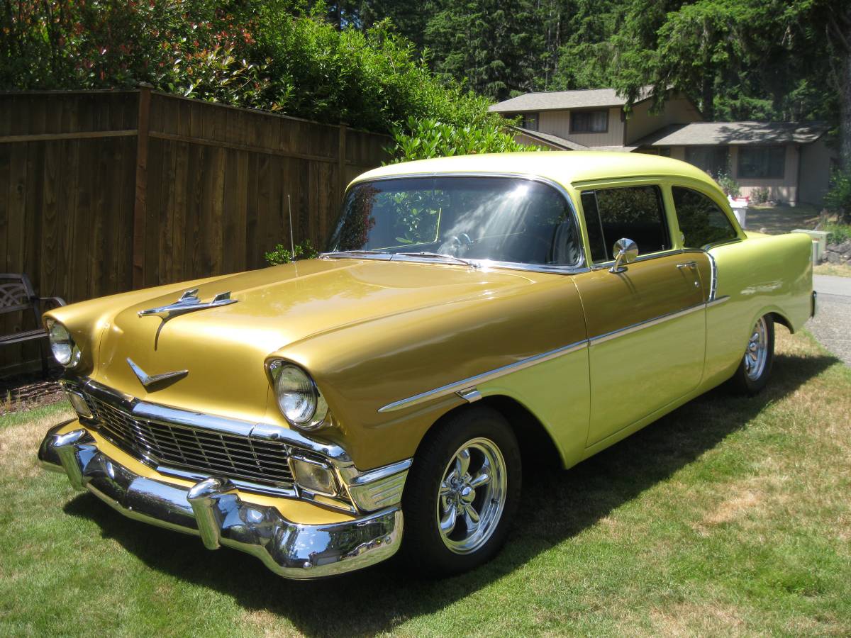 Chev-2-door-sedan-1956