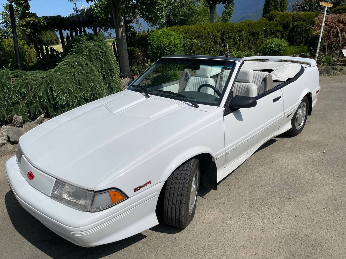 Chev-calalier-convertible-z24-1993-white