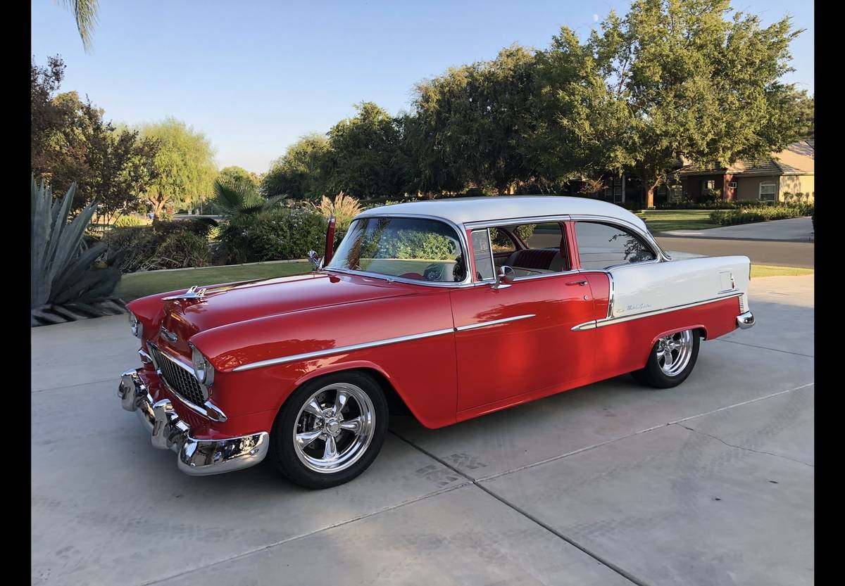 Chevrolet-2-door-belair-1955