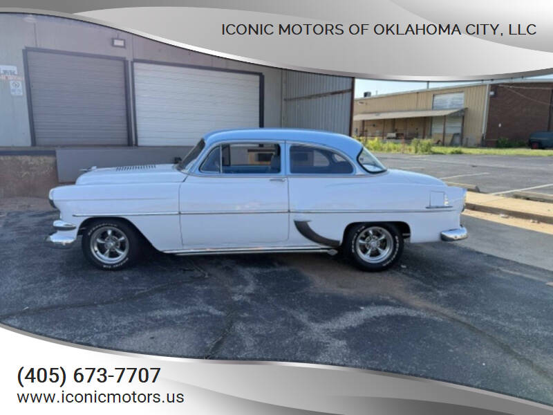 Chevrolet-210-1954-White-W-Ghost-Blue-Pearl-Swiss-Aqua-Blue
