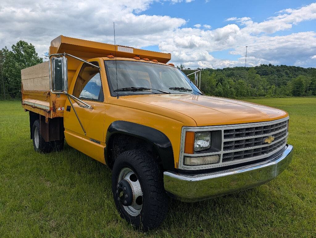 Chevrolet-3500-hd-chassis-cabs-1991-yellow