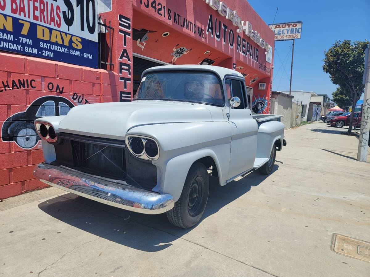 Chevrolet-Apache-1958