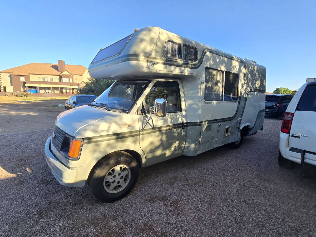 Chevrolet-Astro-van-1986-custom