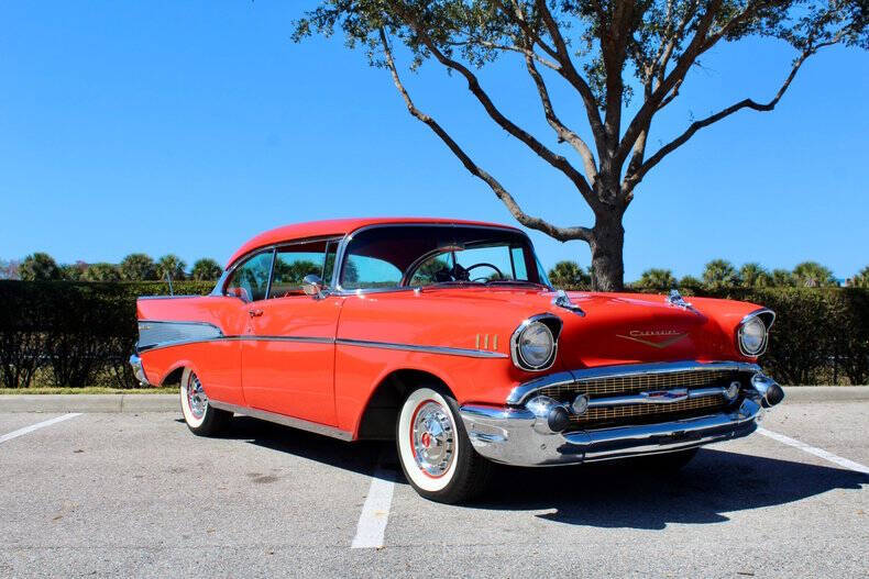 Chevrolet-Bel-air-1957-Red-2-Tone