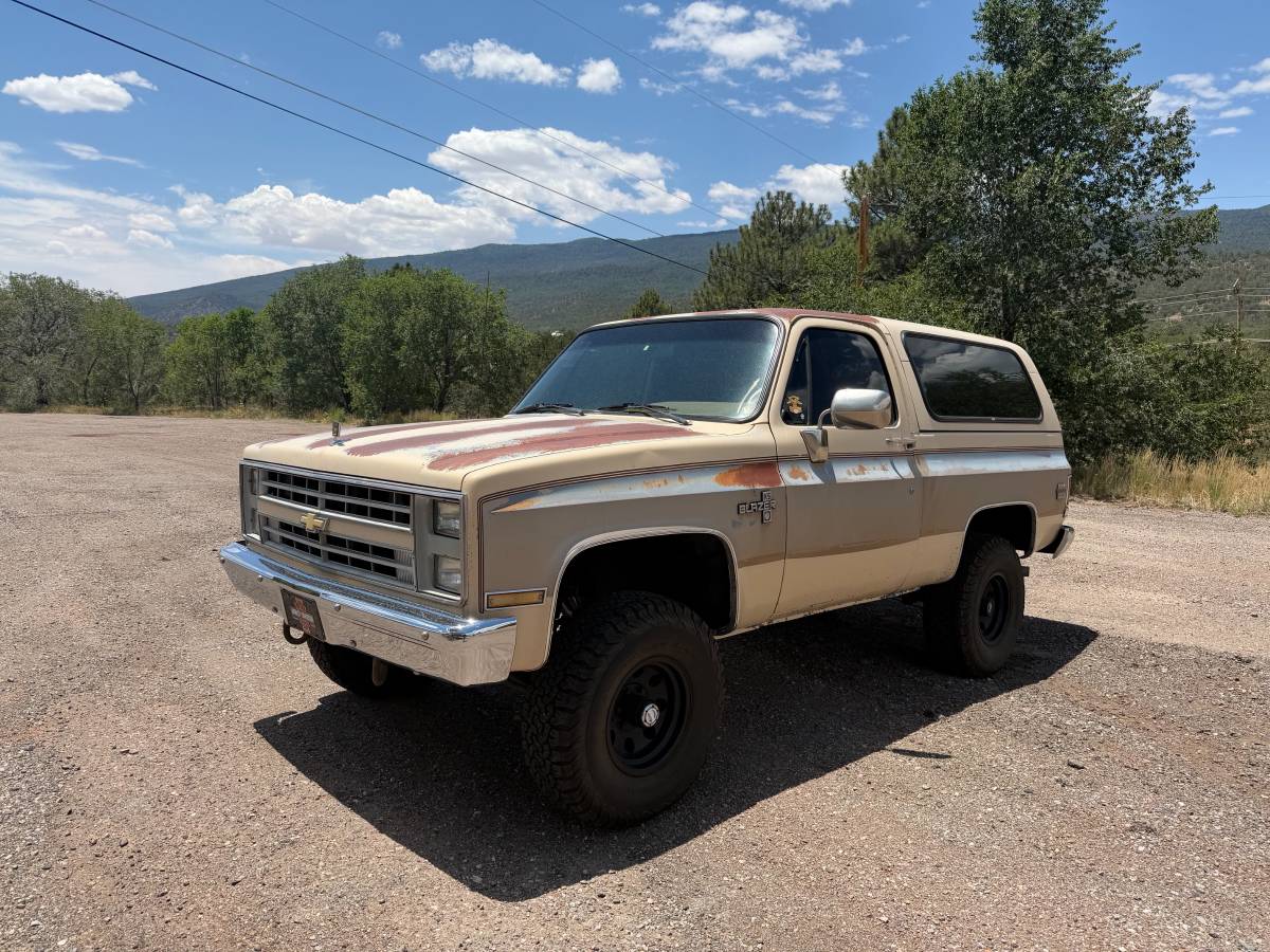 Chevrolet-Blazer-12-ton-1988-custom