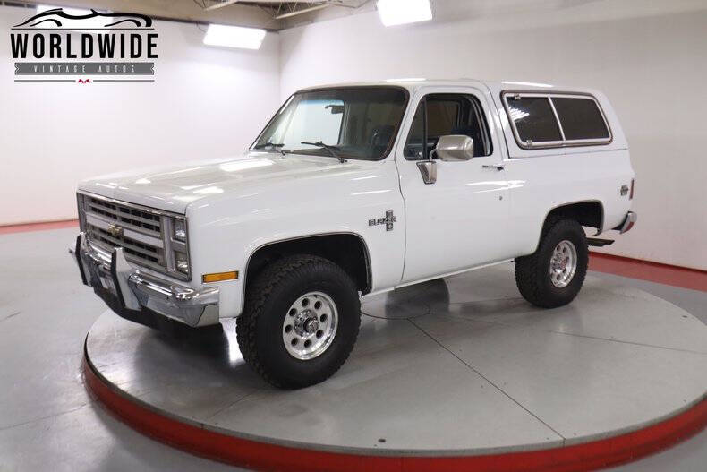 Chevrolet-Blazer-1986-White-Blue