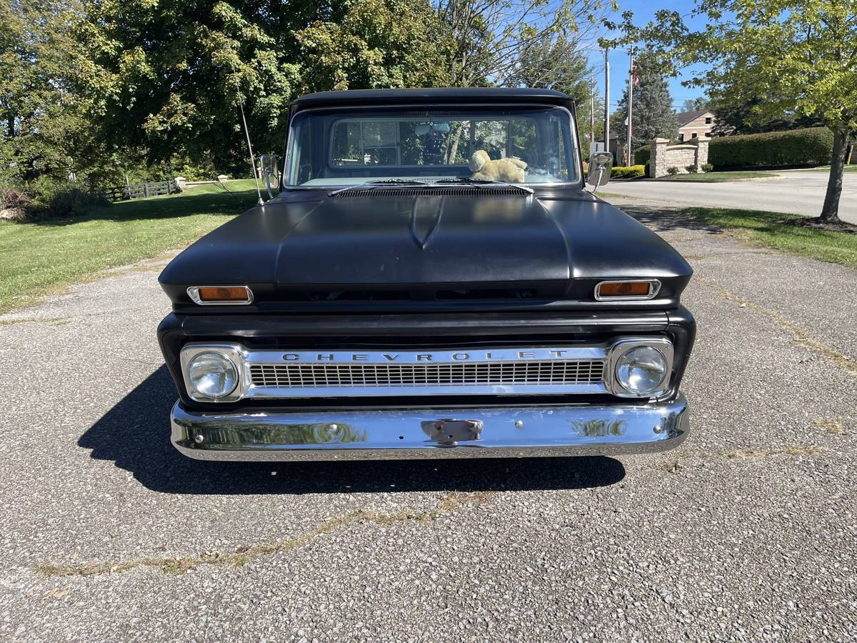 Chevrolet-C10-1965-black