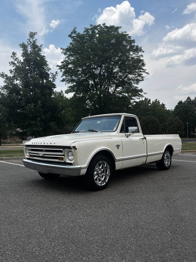Chevrolet-C10-1967-white