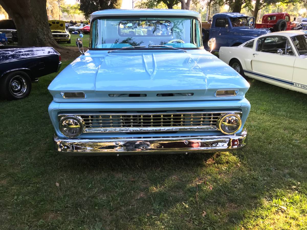 Chevrolet-C10-custom-truck-1963-blue
