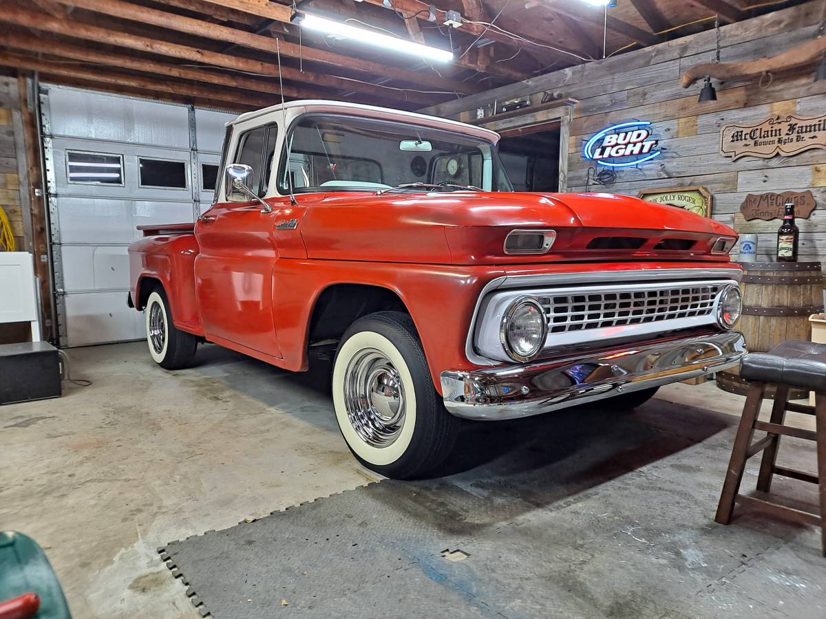 Chevrolet-C10-stepside-1962-red