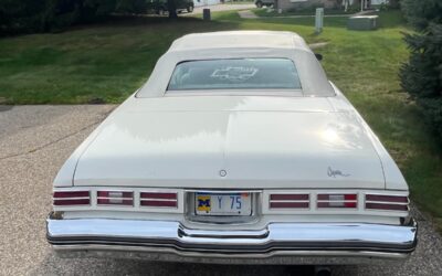 Chevrolet CONVERTIBLE 1975