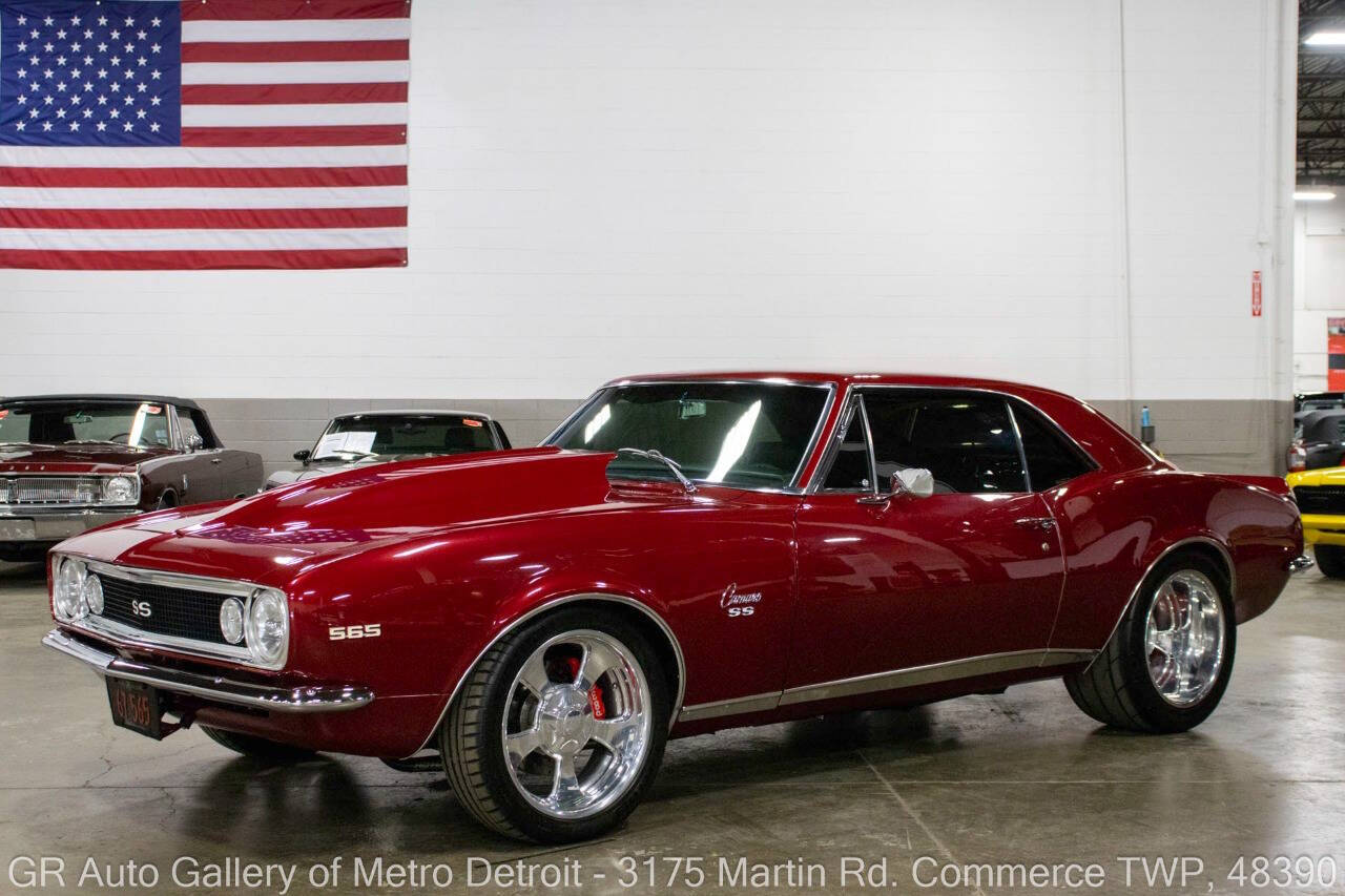 Chevrolet-Camaro-1967-Candy-Apple-Metallic-Black