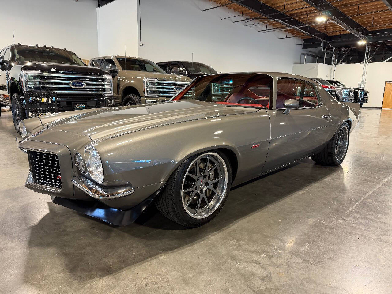 Chevrolet-Camaro-1971-Gray-Red