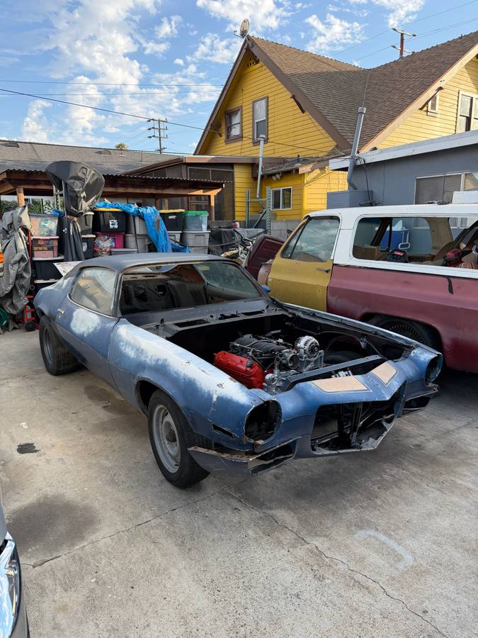 Chevrolet-Camaro-1972-blue