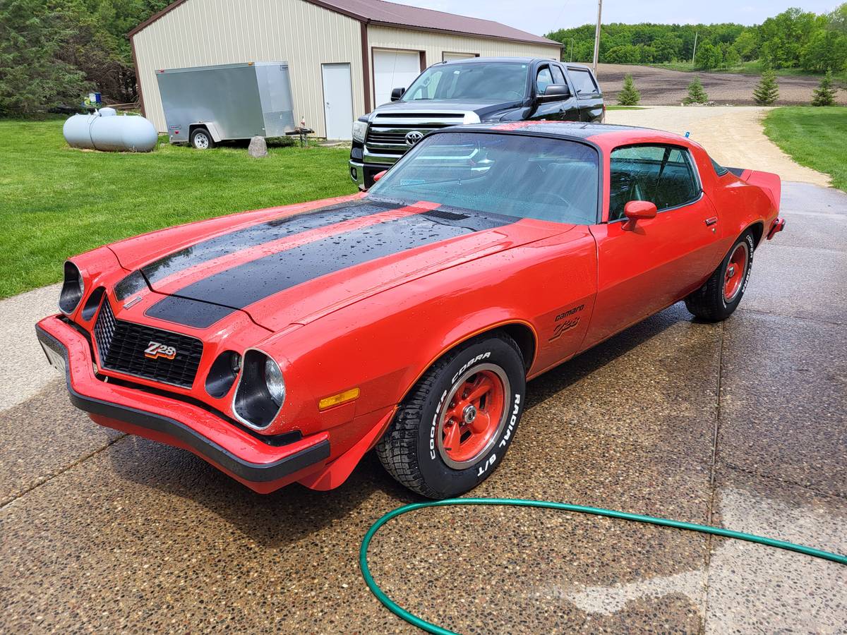 Chevrolet-Camaro-1977-red