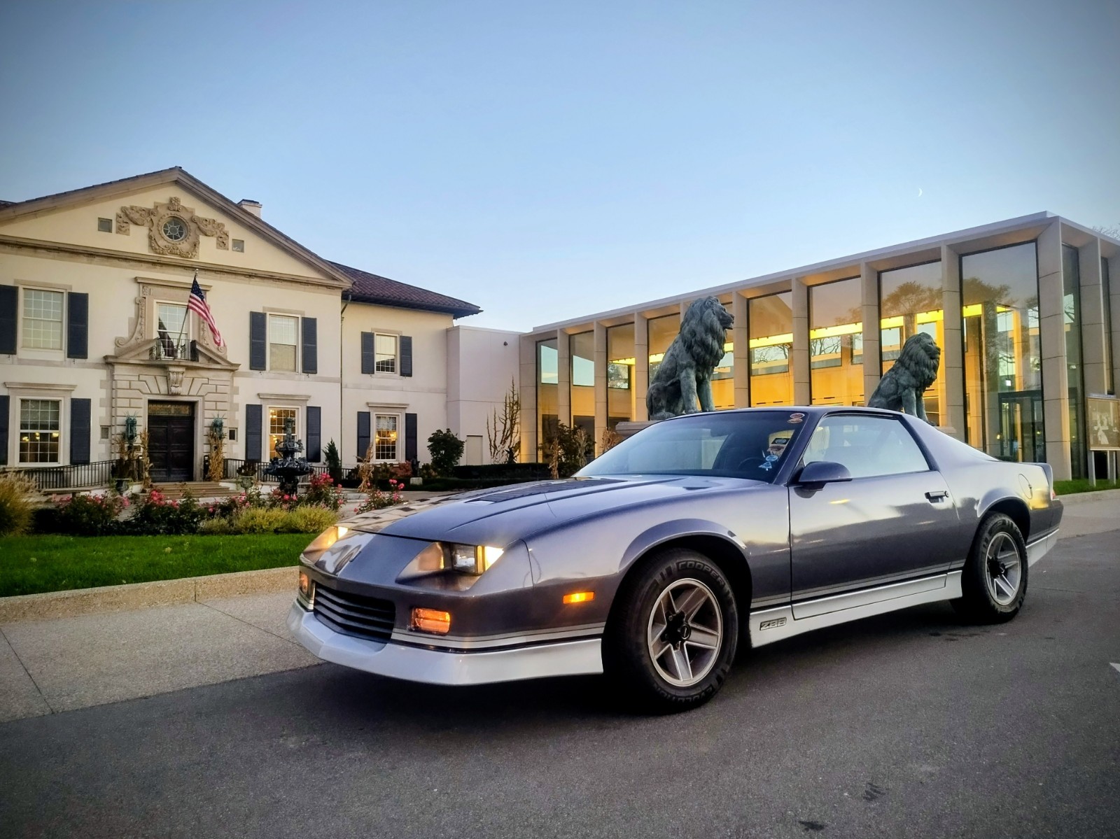 Chevrolet-Camaro-1985-Coupe