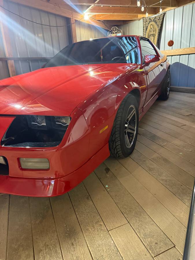 Chevrolet-Camaro-1985-red