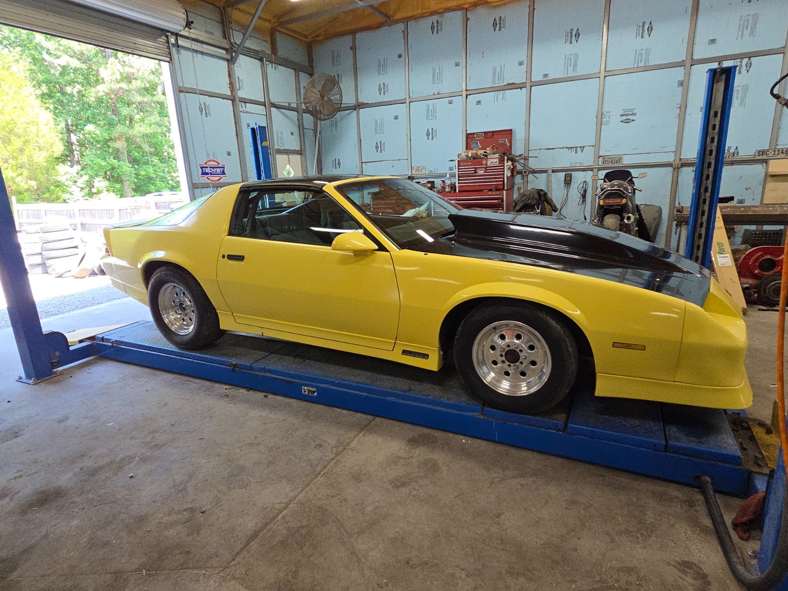 Chevrolet-Camaro-1986-Coupe