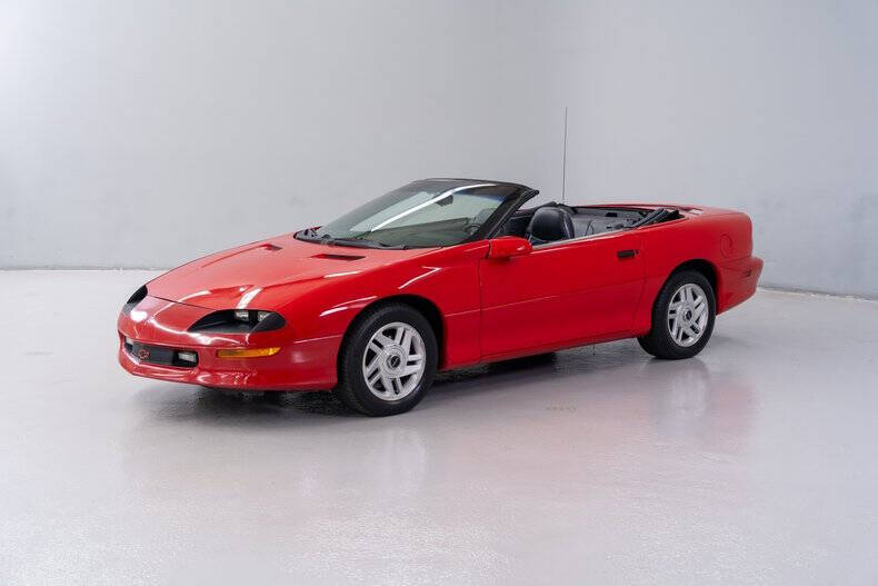 Chevrolet-Camaro-1996-Red-Black