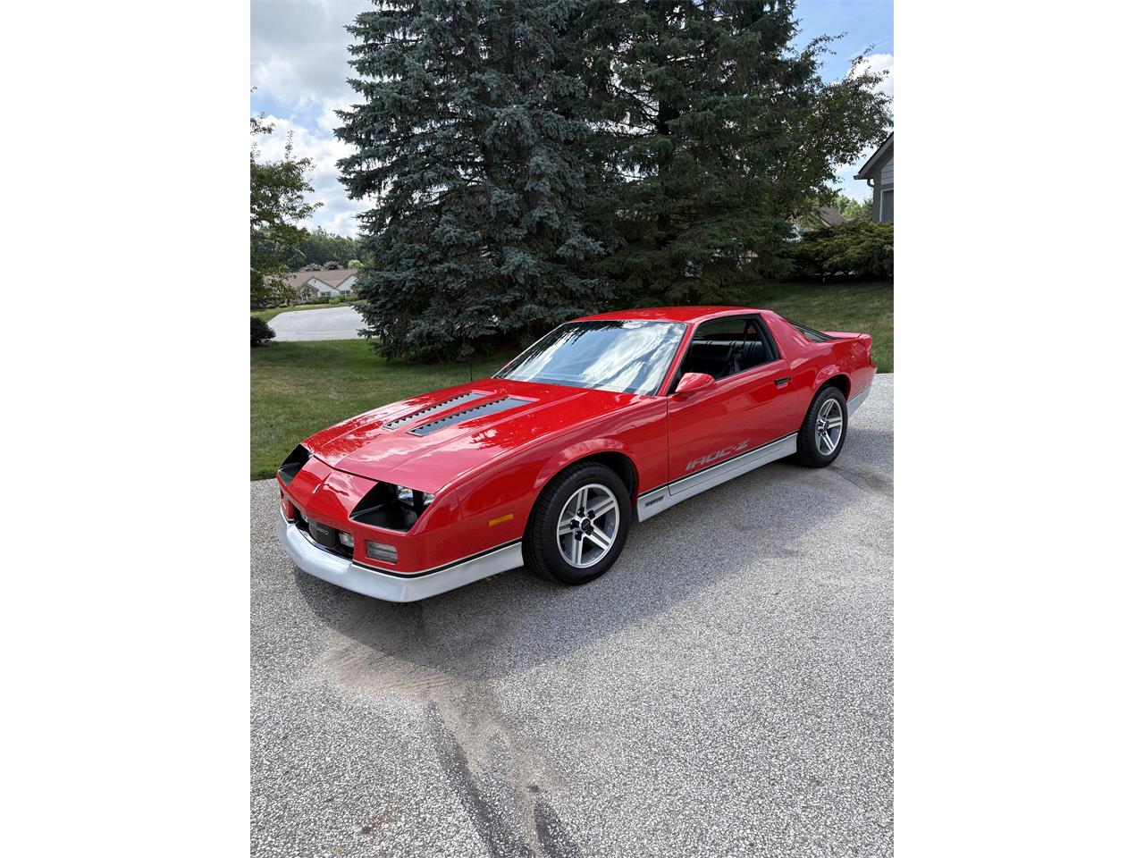 Chevrolet-Camaro-iroc-z28-1986-Torch-Red-Black