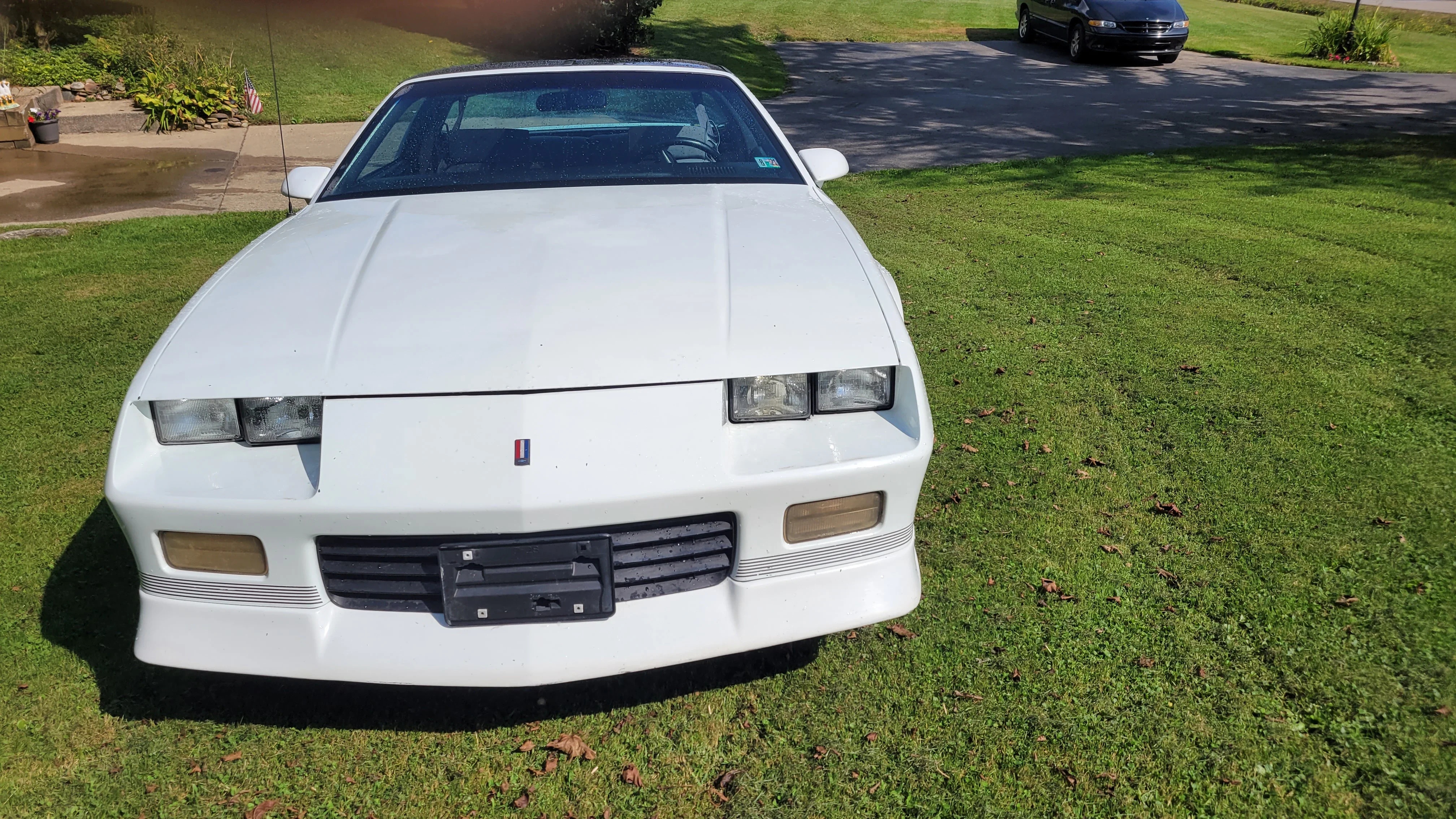 Chevrolet-Camaro-rs-coupe-1991-White-Gray